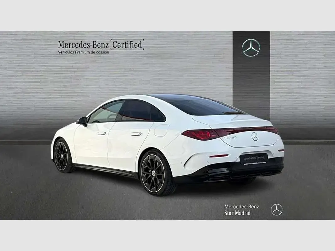 Usado Mercedes CLA180 136 CV (100 kW) 2026 Blanco Berlina