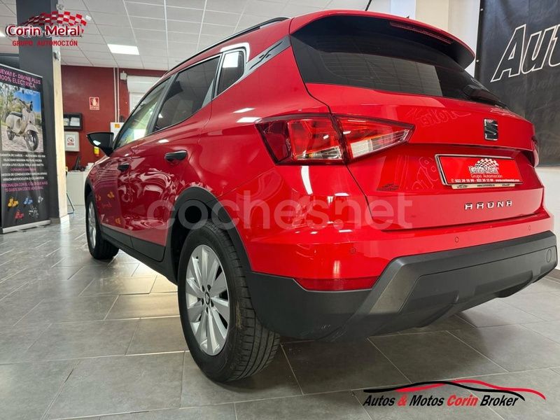 Usado Seat Arona Reference 95 CV (69 kW) 2021 Rojo SUV