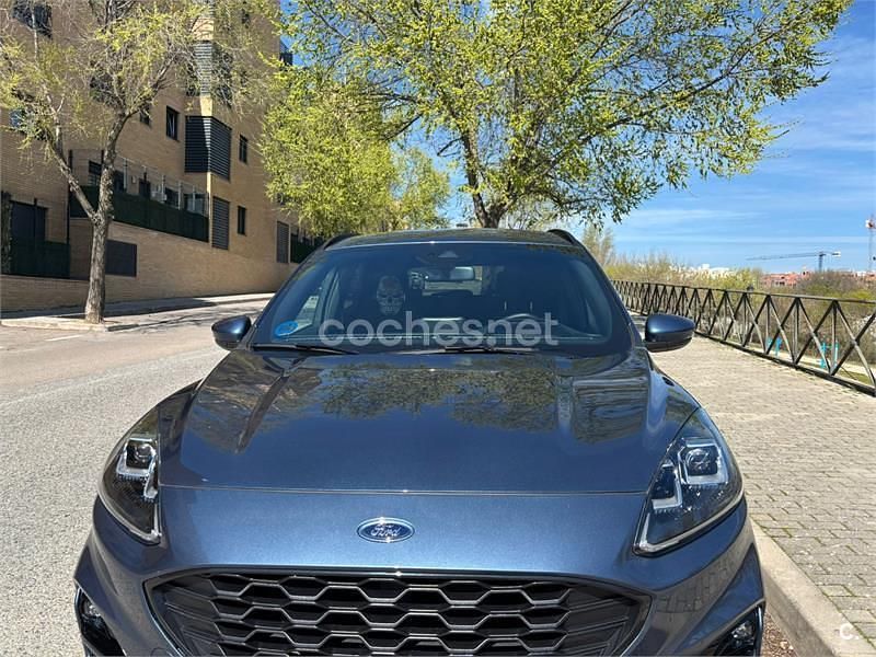 Usado Ford Kuga ST-Line 183 CV (134 kW) 2023 Azul SUV