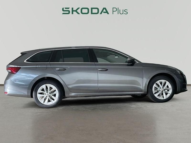 Usado Skoda Octavia 150 CV (110 kW) 2024 Gris Familiar