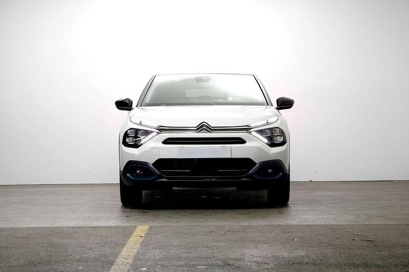 Usado Citroën e-C4 Shine 100 kW (136 CV) 2023 Blanco Utilitario