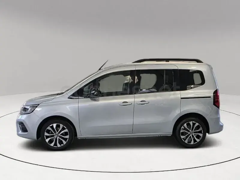 Usado Renault Kangoo Techno 95 CV (69 kW) 2023 Gris / plata Monovolumen