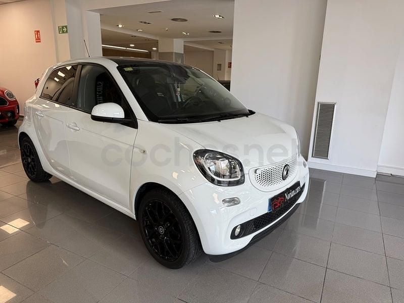 Usado Smart ForFour Passion 90 CV (66 kW) 2017 Blanco Utilitario