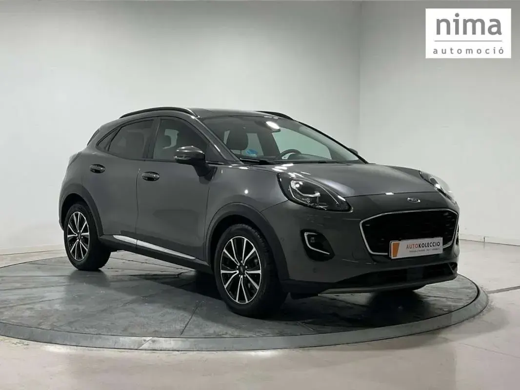 Usado Ford Puma Titanium 125 CV (91 kW) 2023 Gris SUV