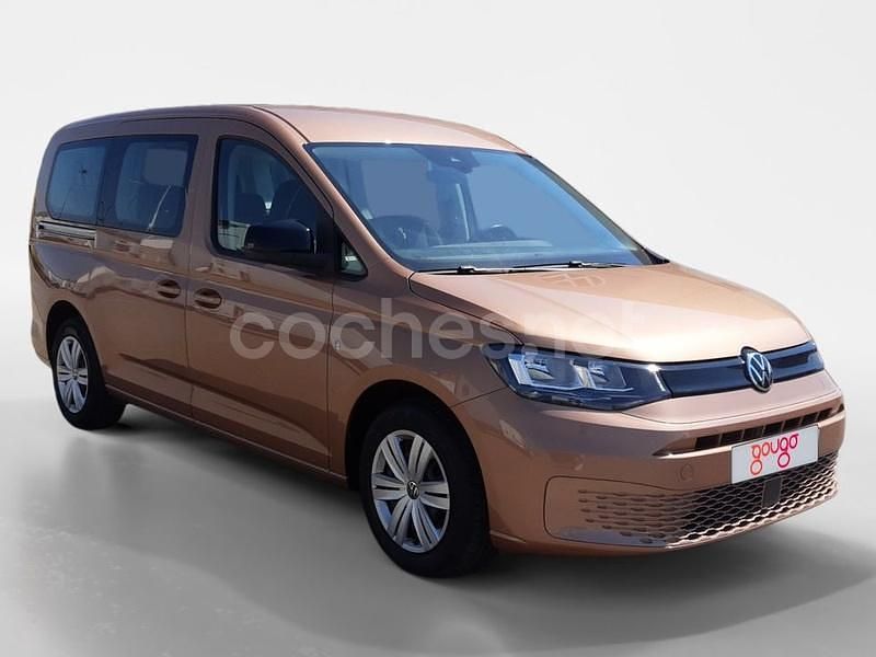 Usado VW Caddy Maxi 102 CV (75 kW) 2023 Marrón Monovolumen