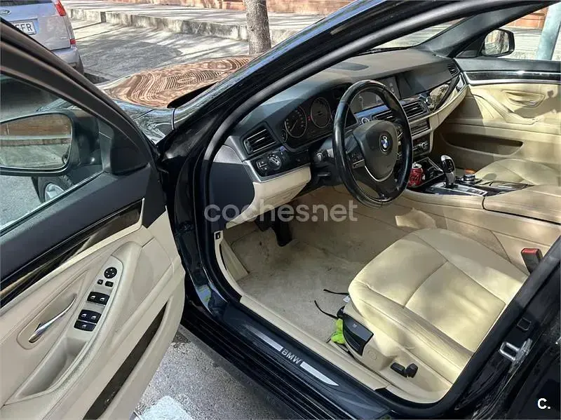 Usado BMW 520 177 CV (130 kW) 2011 Negro Berlina