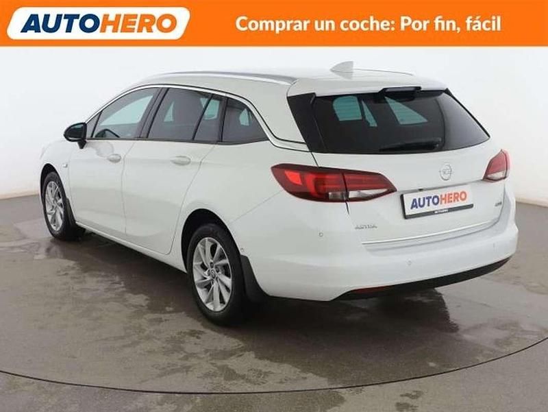 Usado Opel Astra Excellence 136 CV (100 kW) 2017 Blanco Familiar