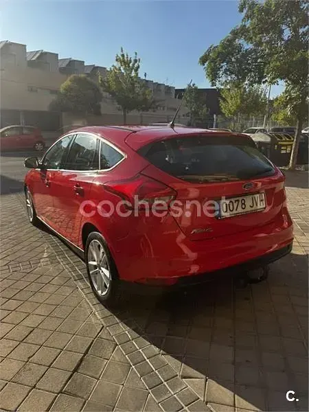Usado Ford Focus Sport 120 CV (88 kW) 2016 Rojo Berlina