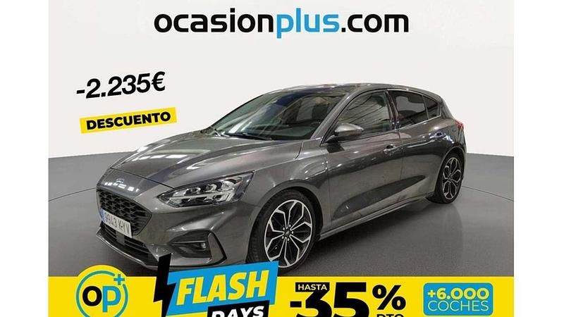 Usado Ford Focus ST-Line 120 CV (88 kW) 2019 Gris Utilitario