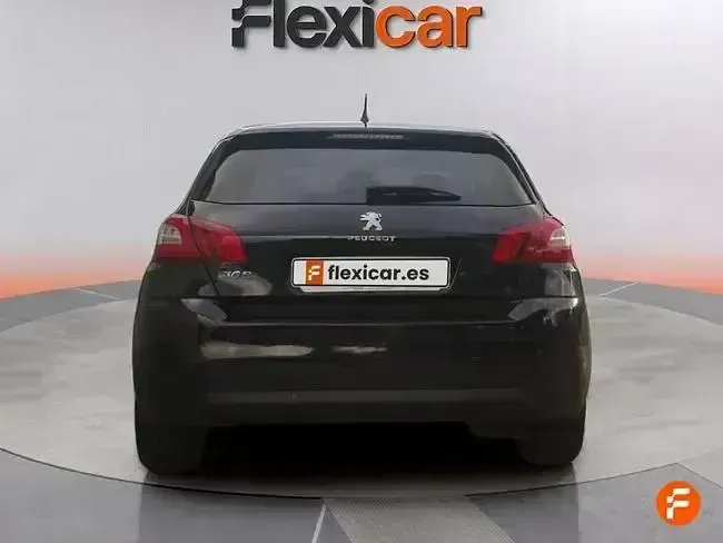 Usado Peugeot 308 Style 130 CV (95 kW) 2016 Negro Berlina