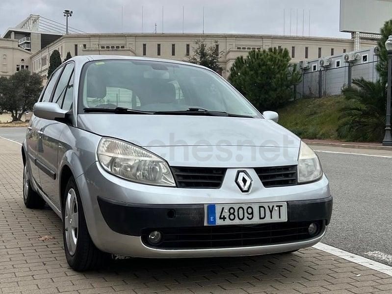 Usado Renault Scénic II Dynamique 120 CV (88 kW) 2005 Beige Monovolumen