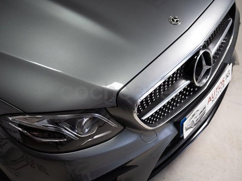 Usado Mercedes E220 194 CV (142 kW) 2020 Gris / plata Coupe