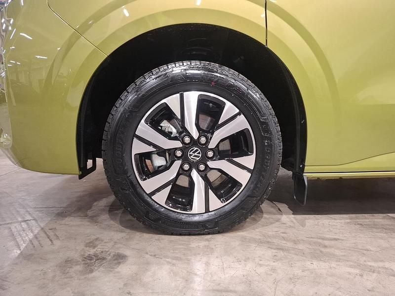 Usado VW Transporter 150 CV (110 kW) 2026 Warm green metalizado Van