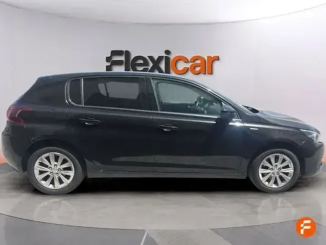 Usado Peugeot 308 Style 130 CV (95 kW) 2019 Negro