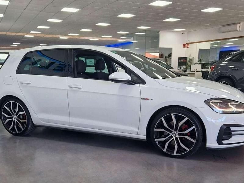Używany VW Golf VII GTI 230 KM (169 kW) 2018 Biały Hatchback