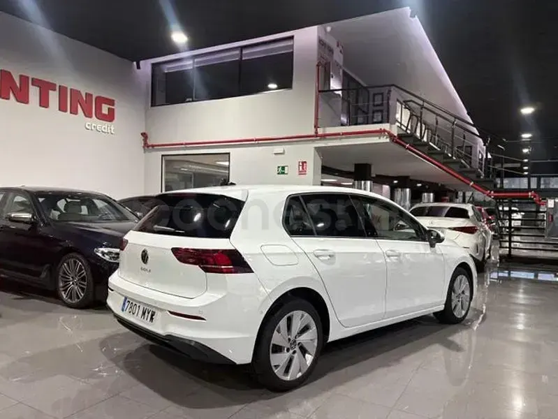Occasion VW Golf VIII 116 ch (85 kW) 2025 Blanc Berline