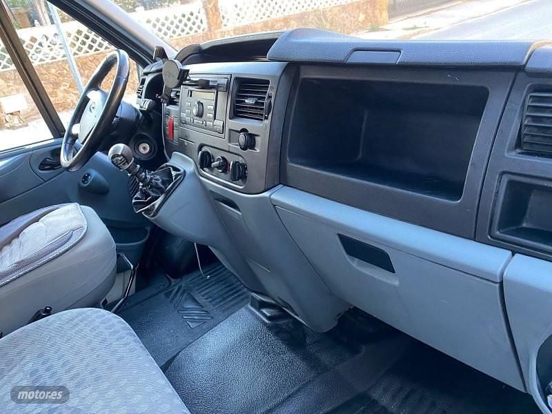 Usado Ford Tourneo 75 CV (55 kW) 2012 Marrón Van