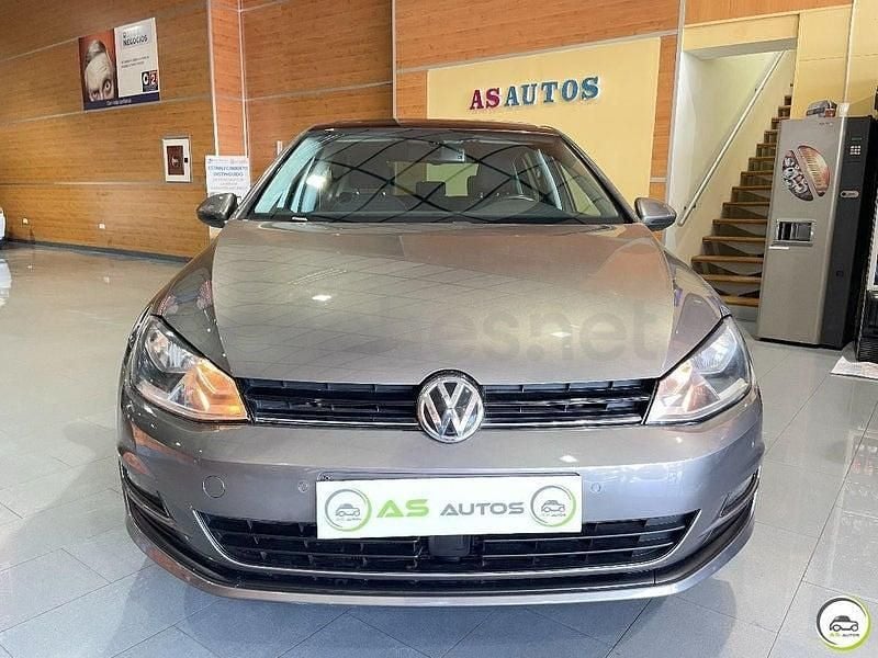 Usado VW Golf VII Advance 150 CV (110 kW) 2014 Gris / plata Berlina