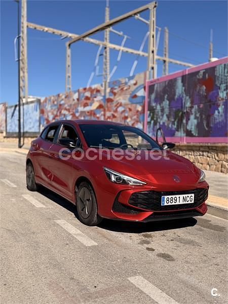 Usado MG MG3 Comfort 116 CV (85 kW) 2025 Rojo Utilitario