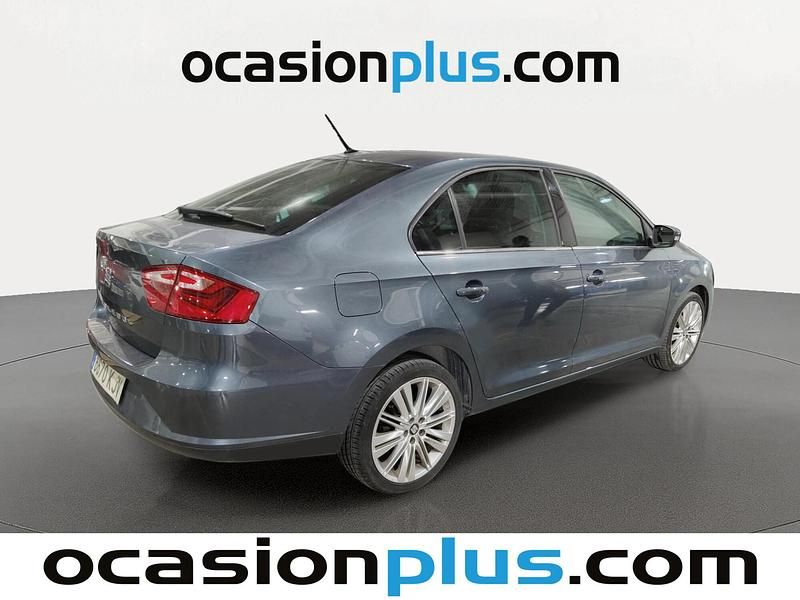 Usado Seat Toledo XCELLENCE 110 CV (80 kW) 2018 Gris Berlina