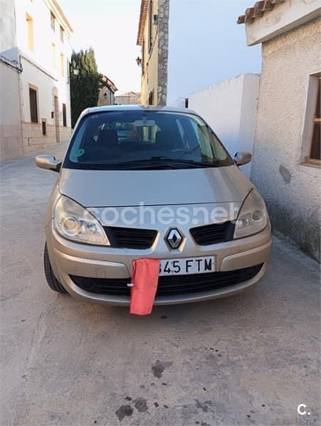 Beige Usado 2007 Renault Scénic II Authentique Monovolumen | 1999 € (Super precio) - Imagen 1/4
