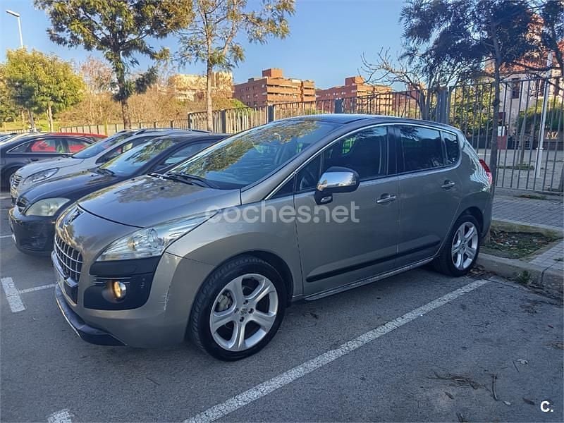 Beige Usado 2010 Peugeot 3008 Sport Berlina | 4100 € (Super precio) - Imagen 1/4