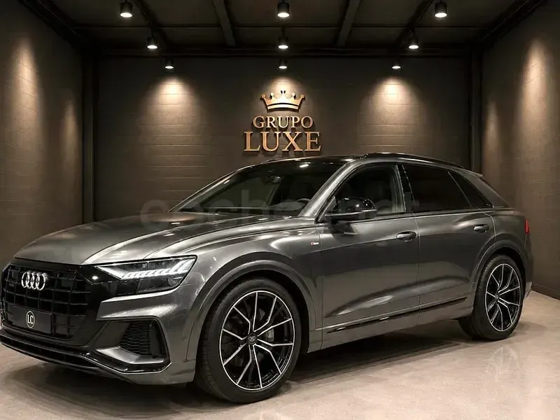 Usado Audi Q8 S-Line 286 CV (210 kW) 2021 Gris / plata SUV
