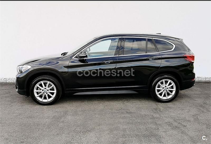 Negro Usado 2022 BMW X1 Advantage SUV | 21.980 € (Precio justo) - Imagen 1/4