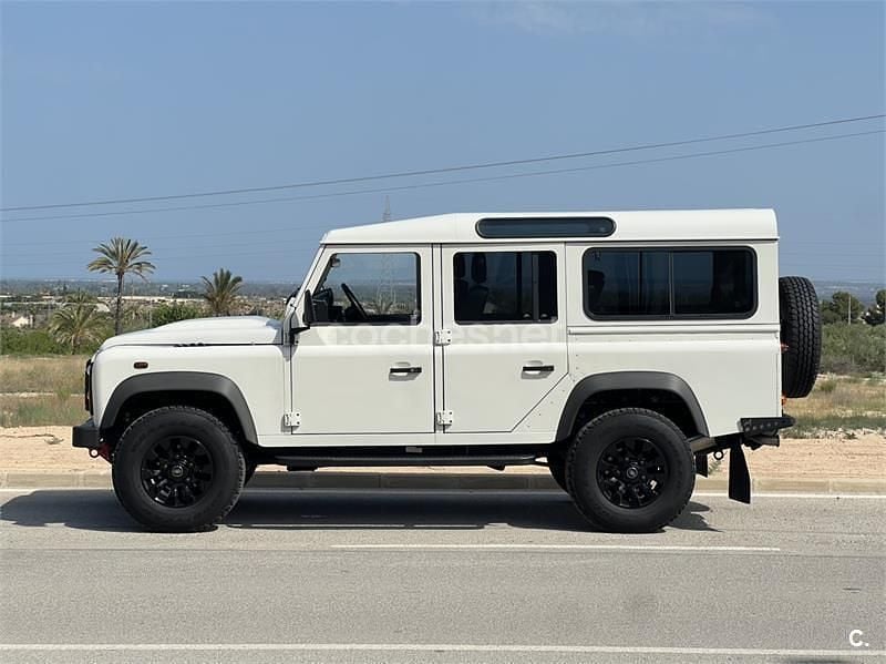 Usado Land Rover Defender S 122 HP (89 kW) 2011 Branco Carrinha