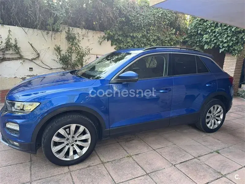 Usado VW T-Roc Advance 115 CV (84 kW) 2018 Azul SUV