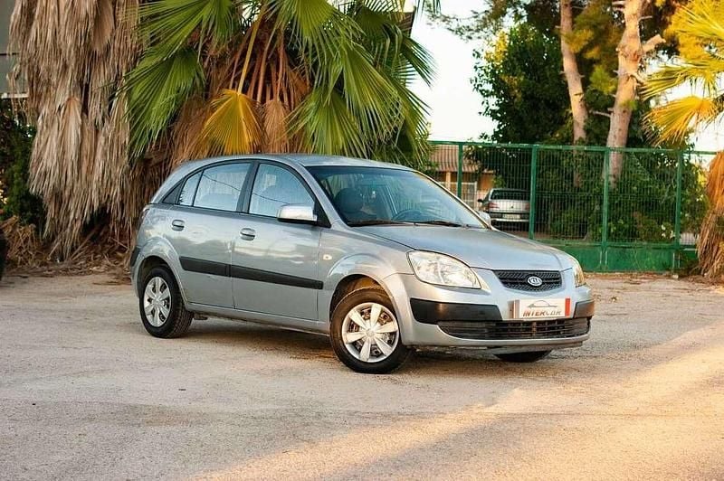 Gris Usado 2006 Kia Rio 2 Utilitario | 2500 € (Buen precio) - Imagen 1/4