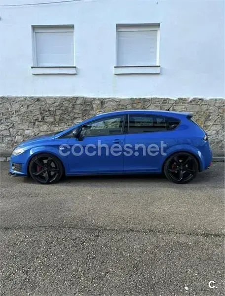 Usado Seat Leon CUPRA 265 CV (194 kW) 2011 Azul Utilitario