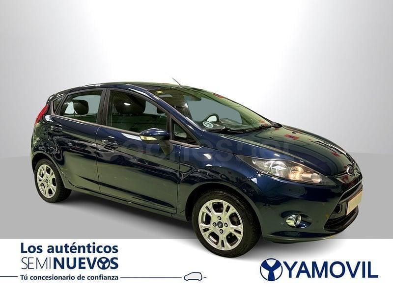 Usado Ford Fiesta Trend 70 CV (51 kW) 2012 Azul Berlina