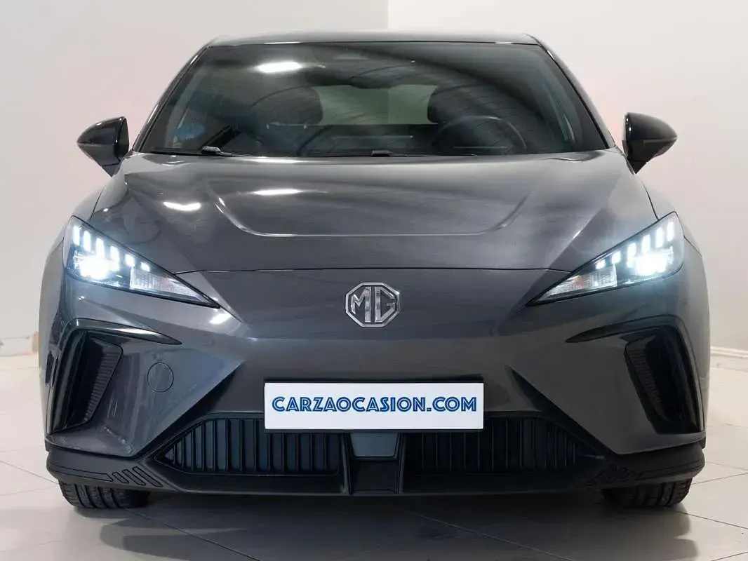 Usado MG MG4 EV 125 kW (170 CV) 2023 Gris Utilitario