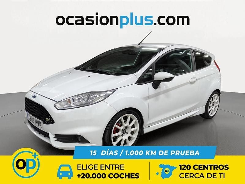 Usado Ford Fiesta ST 182 CV (133 kW) 2014 Blanco Utilitario