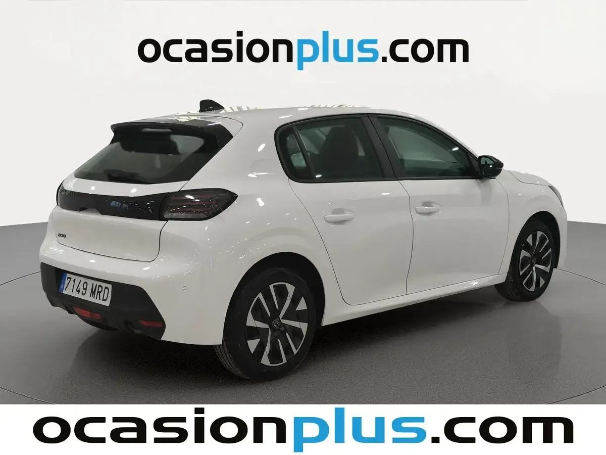Usado Peugeot 208 Active 100 CV (73 kW) 2024 Blanco Utilitario