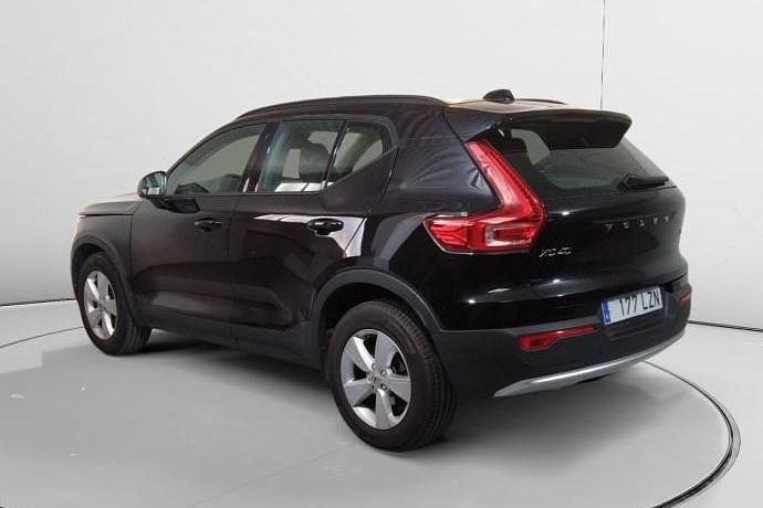 Usado Volvo XC40 129 CV (94 kW) 2022 Negro SUV