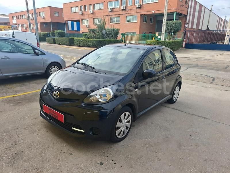 Negro Usado 2014 Toyota Aygo City Utilitario | 4500 € (Buen precio) - Imagen 1/4
