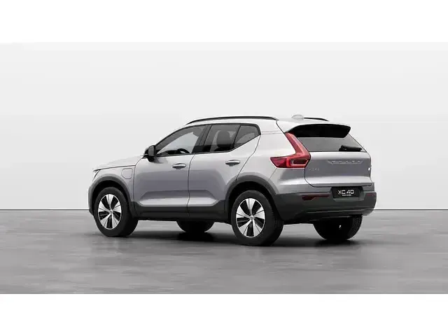 Usado Volvo XC40 Plus 262 CV (192 kW) 2023 Gris SUV