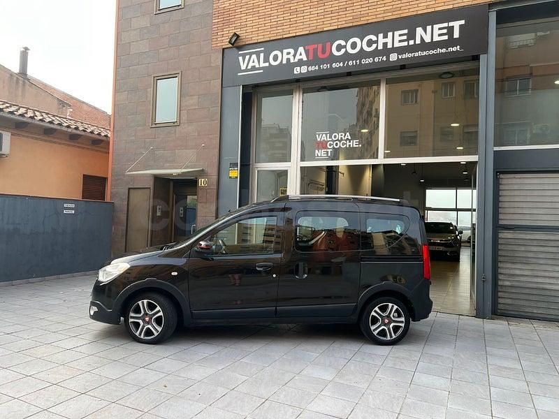 Usado Dacia Dokker 95 CV (69 kW) 2019 Negro Monovolumen
