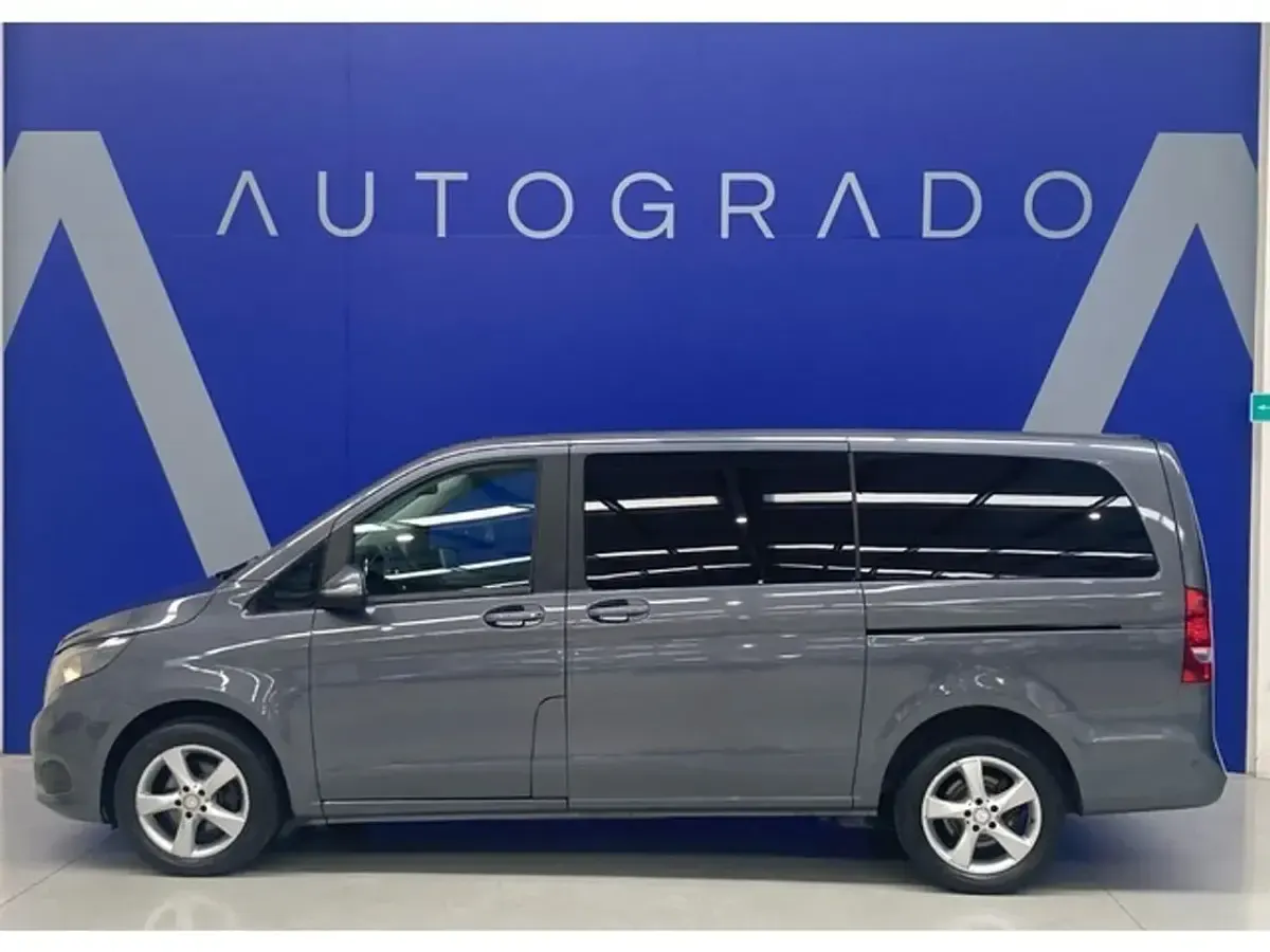 Usado Mercedes V220 Avantgarde 163 CV (119 kW) 2016 Gris Monovolumen
