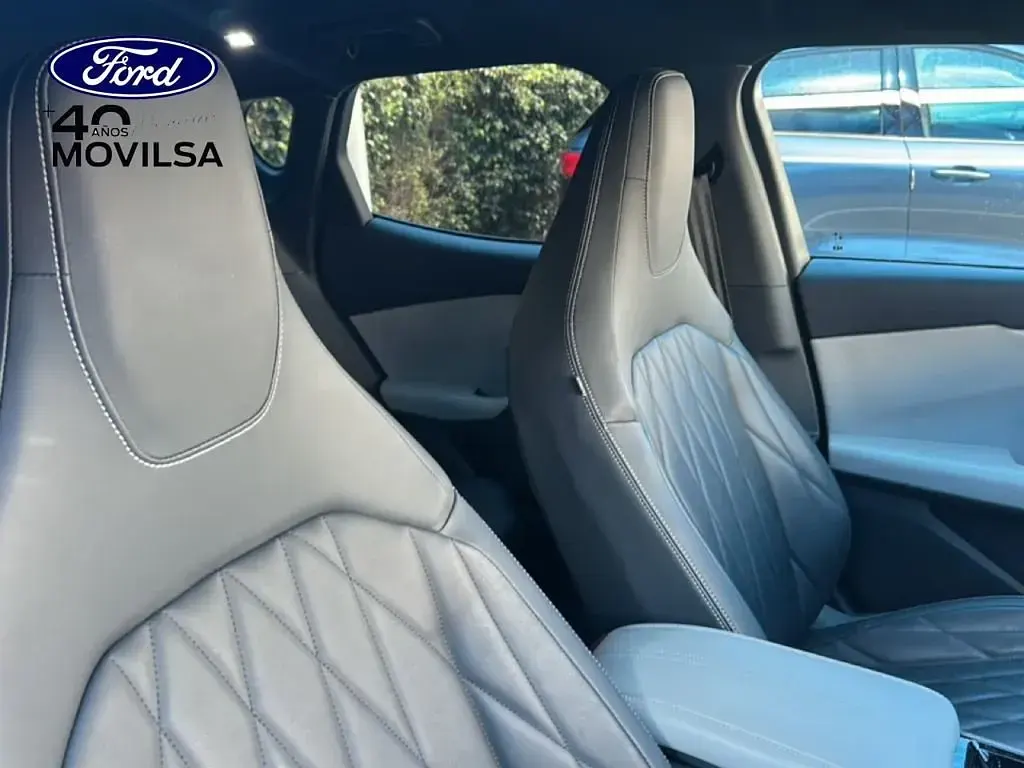 Usado Ford Capri Premium 210 kW (286 CV) 2025 Gris magnetic (metalizado) SUV