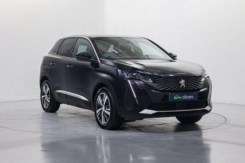 Usado Peugeot 3008 Allure 130 CV (95 kW) 2023 Negro SUV