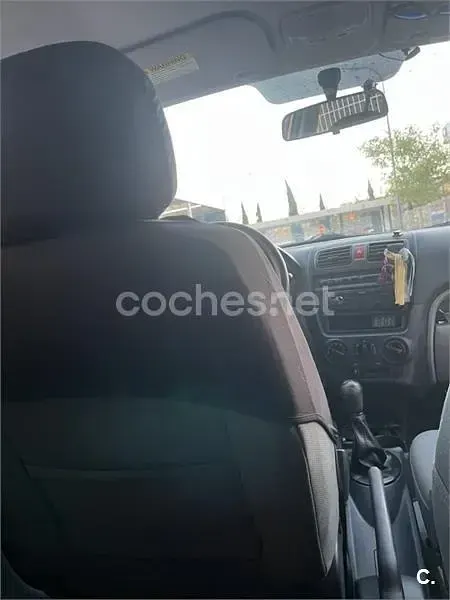 Usado Kia Picanto LX 61 CV (44 kW) 2007 Naranja Utilitario