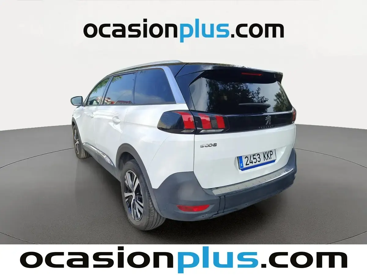 Usado Peugeot 5008 Allure 130 CV (95 kW) 2018 Blanco SUV