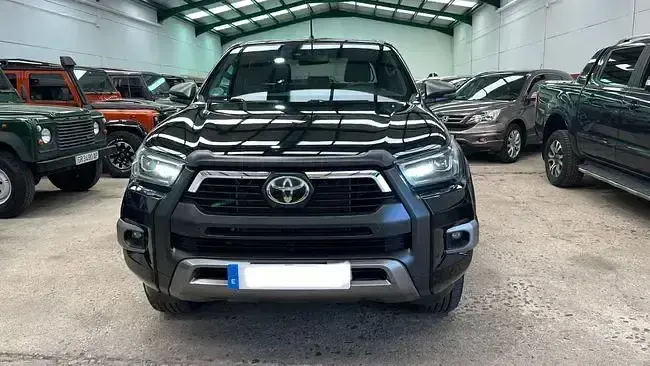 Usado Toyota HiLux 207 CV (152 kW) 2021 Negro Pickup/Camioneta