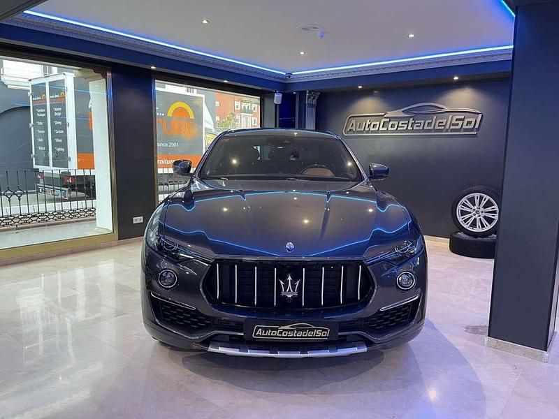 Usado Maserati Levante GranLusso 275 CV (202 kW) 2018 Gris SUV