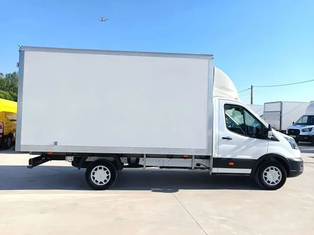 Usado Ford Transit Trend 131 CV (96 kW) 2023 Blanco Van