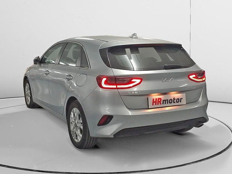 Używany Kia Ceed 101 KM (74 kW) 2023 Hatchback
