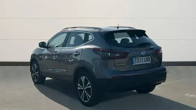 Usado Nissan Qashqai Style Edition 140 CV (102 kW) 2021 Gris / plata SUV